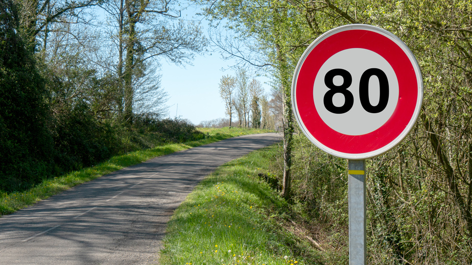 Nuevos lÃ­mites de velocidad en carreteras convencionales, con el objetivo de reducir la siniestralidad